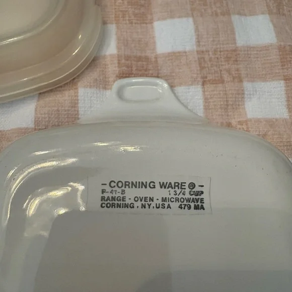 Corningware Petite White Ceramic Baking Dish with Handle - Picture 4 of 8